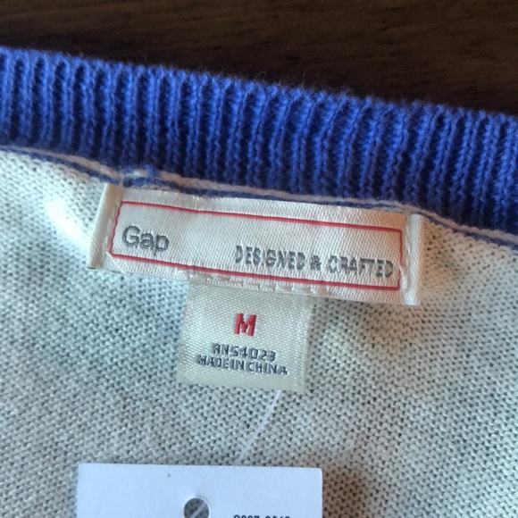 Gap Striped V-Neck Sweater - Picture 7 of 7